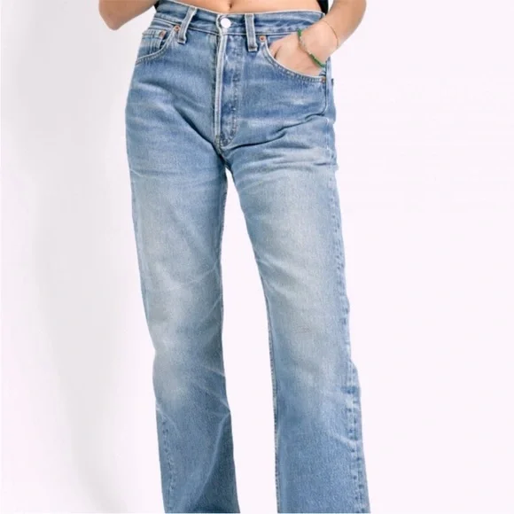 Levi's Original Button Fly 501 Straight Leg Jeans Size 32 - Picture 2 of 7